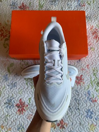 Nike Vomero Plus "White Hydrogen" (T. 44EU)