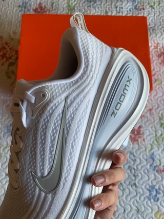 Nike Vomero Plus "White Hydrogen" (T. 44EU)