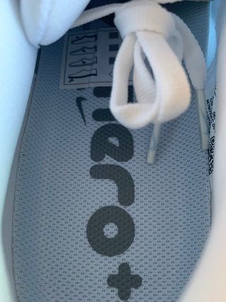 Nike Vomero Plus "White Hydrogen" (T. 44EU)