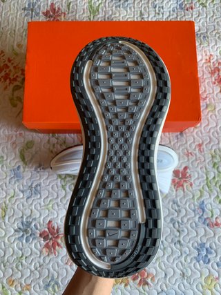Nike Vomero Plus "White Hydrogen" (T. 44EU)