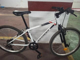 Bicicleta Rockrider ST100 Blanca