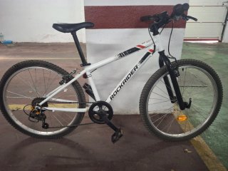 Bicicleta Rockrider ST100 Blanca