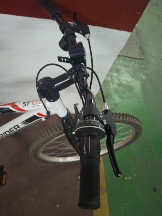 Bicicleta Rockrider ST100 Blanca