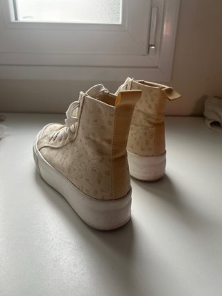 Pull&Bear Zapatillas Altas Beige y Blancas