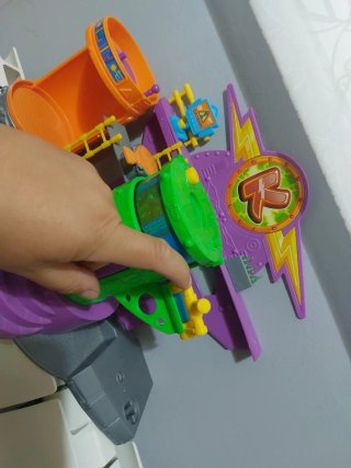Superzings Kaboom Lab