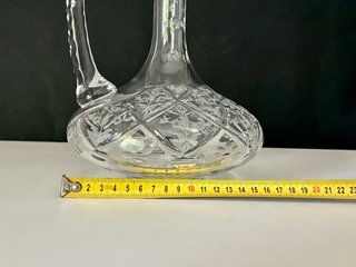 Jarra cristal tallado con asa y tapon