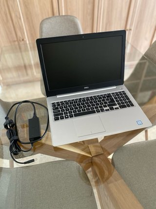 Portátil Dell Inspiron 15 i7 / 8GB RAM / 256GB SSD