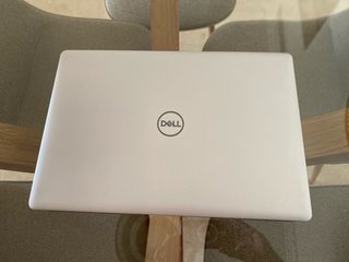 Portátil Dell Inspiron 15 i7 / 8GB RAM / 256GB SSD