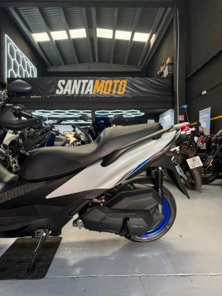 Zontes 125 E Maxi Scooter Gris/Blanco