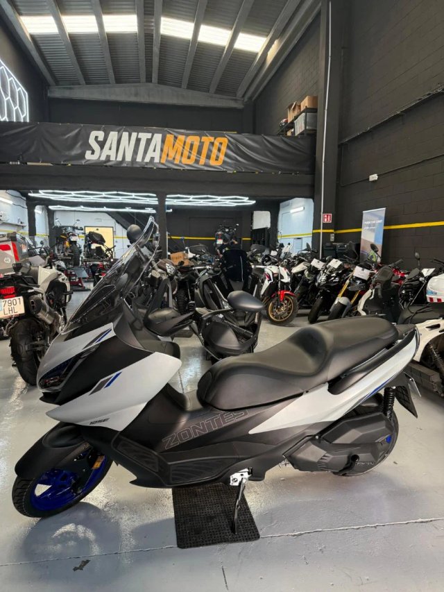 Zontes 125 E Maxi Scooter Gris/Blanco