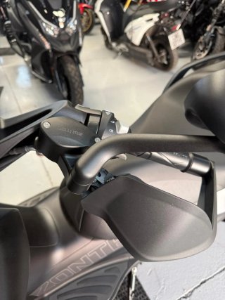 Zontes 125 E Maxi Scooter Gris/Blanco
