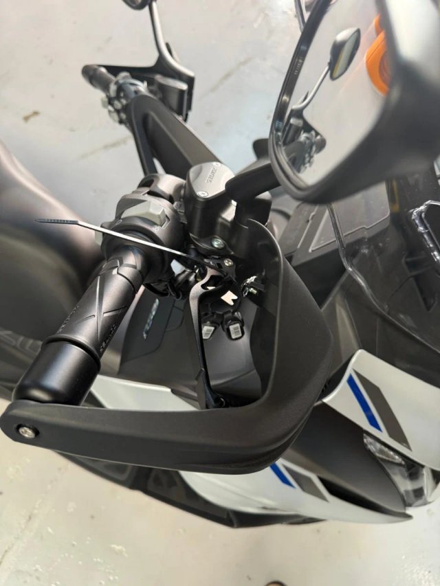 Zontes 125 E Maxi Scooter Gris/Blanco
