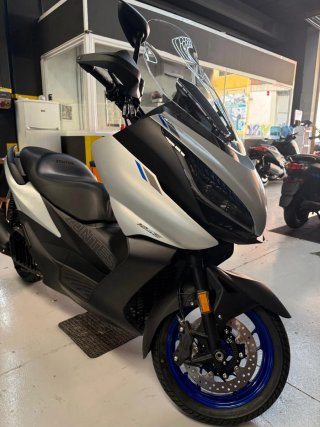 Zontes 125 E Maxi Scooter Gris/Blanco