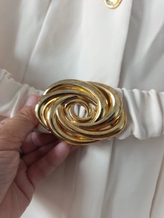 Vestido Zara Talla M crema  Botones Dorados