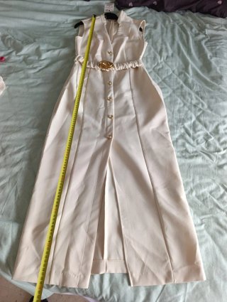 Vestido Zara Talla M crema  Botones Dorados