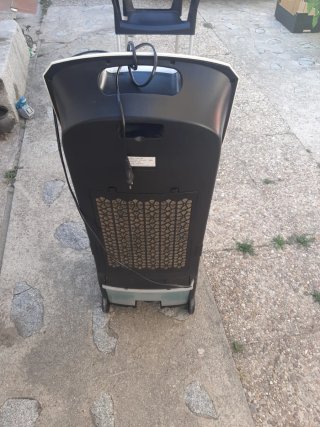 Enfriador de agua y hielo