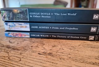 Pack de 3 libros de literatura inglesa.