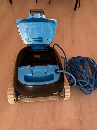 Robot Limpiafondos Dolphin Nautilus CC