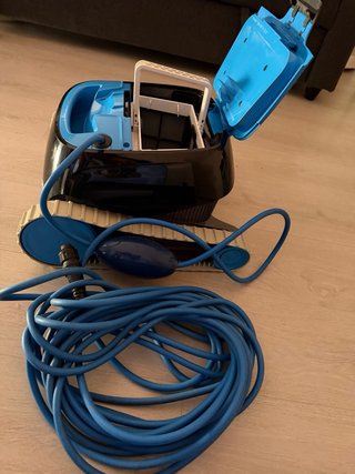 Robot Limpiafondos Dolphin Nautilus CC
