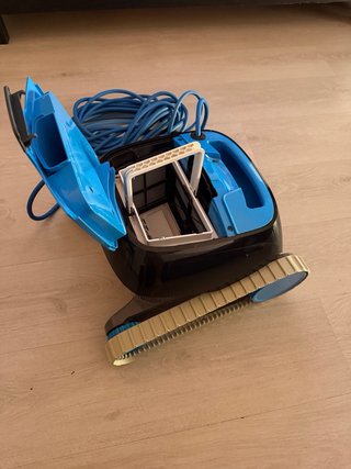 Robot Limpiafondos Dolphin Nautilus CC