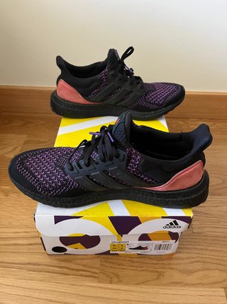 Adidas Ultraboost 1.0 CBC 42 EUR negro/morado