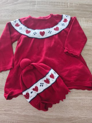 Vestido y gorrito niña rojo corazones