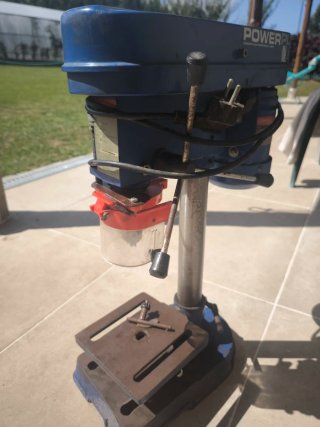 Taladro de columna POWERPLUS