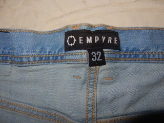 Pantalón vaquero Empyre desgastado talla 42