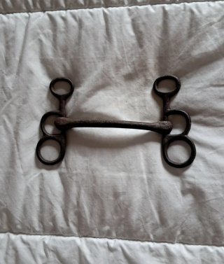 Bocado antiguo para caballo