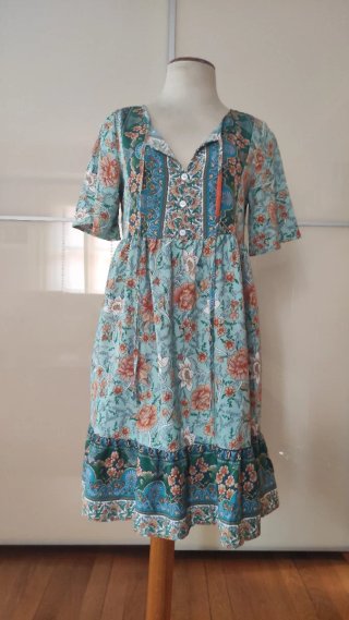 Vestido estampado floral talla M