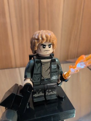 Figura basada en Jonathan Stranger Things