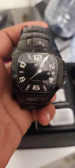 Reloj Lotus Negro