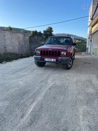 Jeep Cherokee XJ 2.5 TD Sport · 1999 · 123.254 km