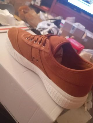 n.42 Zapatillas Kawasaki en piel Unisex A ESTRENAR