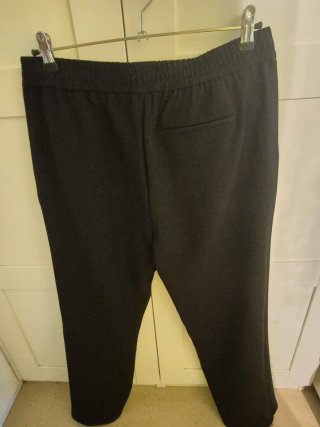 Pantalón negro Mango Talla L