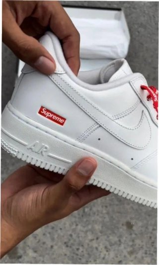 Nike Air Force 1 Low Supreme Blanco EU40.5