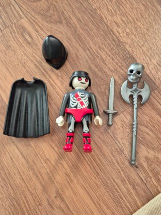 Playmobil Guerrero Esqueleto con Accesorios