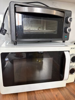 Microondas y Horno Tostador 2 en 1