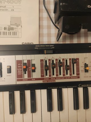 Teclado Sintetizador Casiotone MT-400V