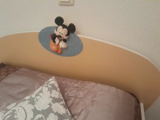 Dormitorio infantil con Mickey Mouse