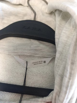 Sudadera Zara efecto camisa Talla S