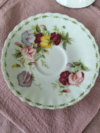 Royal Albert Taza y Plato Abril