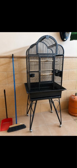 Jaula para loro negra