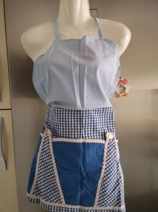 Delantales de cocina con cuadros y bolsillos