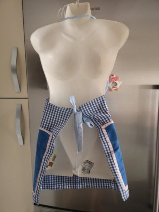 Delantales de cocina con cuadros y bolsillos