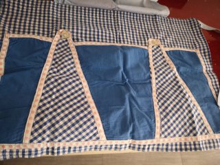 Delantales de cocina con cuadros y bolsillos