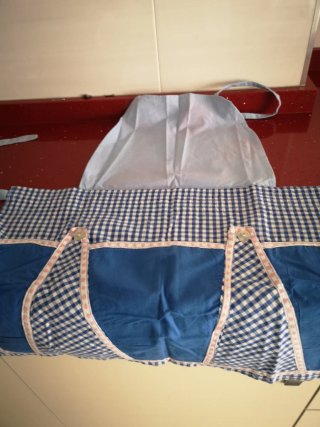 Delantales de cocina con cuadros y bolsillos