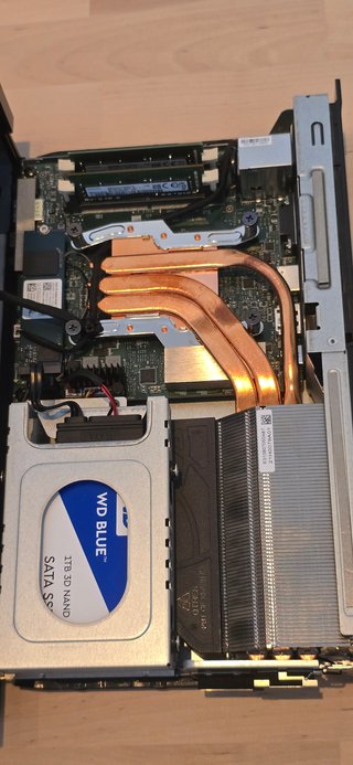MSI Trident S B300 + Mando