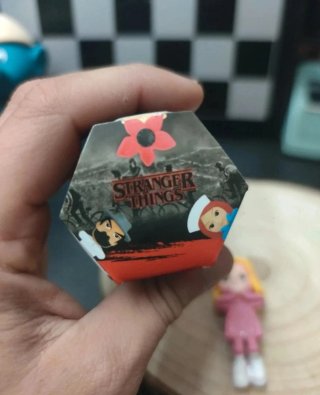 Set 50% Attack Me Stranger Things