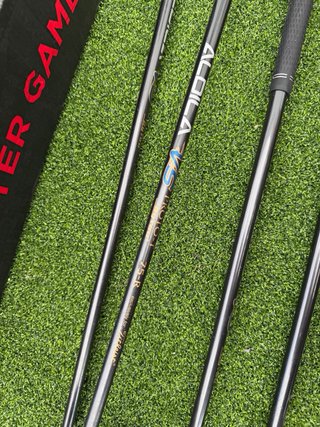 Set Hierros Golf Titleist AP9 710, varilla regular